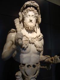 Estatua de Comodo como luchador